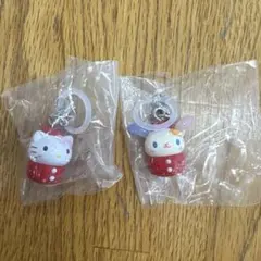 サンリオ　いちごめじるしアクセサリー ハローキティ　ウサハナ　2個セット