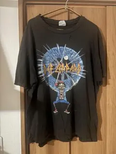【極稀少】90s Def Leppard 総柄ヴィンテージTシャツ GIANT 極稀少】90s Def Leppard 総柄ヴィンテージTシャツ GIANT - メルカリ