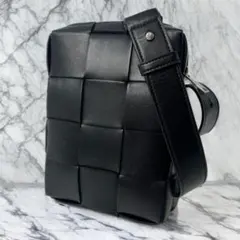 ✨極美品✨ボッテガ・ヴェネタ　マキシイントレチャート　カセット　ショルダーバッグ