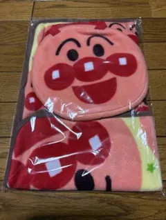 【新品未使用】アンパンマン　フリース　ブランケット　膝掛け　収納バック付き