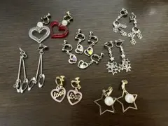 多様なデザインのイヤリング 8ペアセット