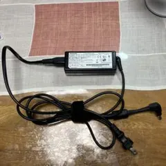 Panasonic PCアダプター modelNo. CF-AA6412C M2のサムネイル