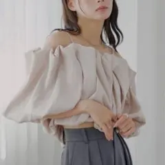 チコ/バルーンギャザーオフショルトップス　新品のサムネイル