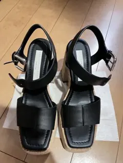 STELLA McCARTNEY ブラックサンダルのサムネイル