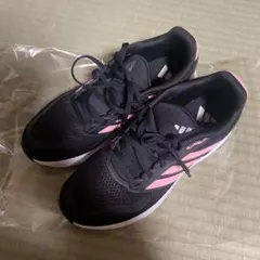 adidas スニーカー ランニングシューズ 23.5cm