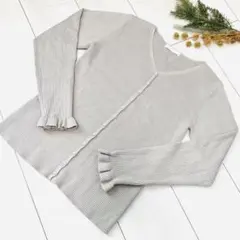 パールボタンリブニットセーター