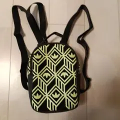 adidas ミニリュック