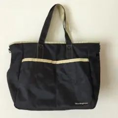 Munsingwear ブラック　トートバッグ　ファスナー開閉　内外ポケットあり