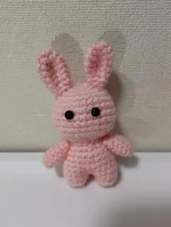 うさぎのあみぐるみ