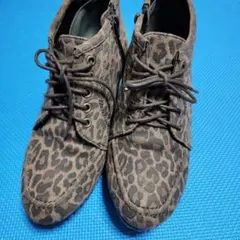 美品！再値下げ！LOWRYS FARM ヒョウ柄 レースアップブーティ