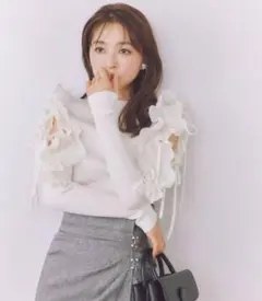 【本日最終値下げ】プリーツフリルドッキングニットプルオーバー　White