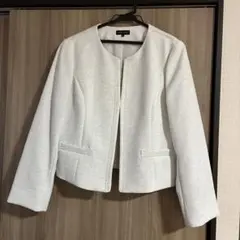 ホワイト ノーカラー ジャケット