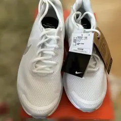 値下げ中【新品未使用】25㎝　NIKE メンズレボリューション 7 ホワイト