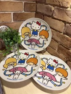 サンリオ　ローソンコラボ　皿　３枚セット