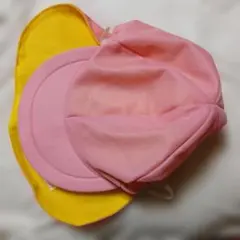 ピンクと黄色の帽子