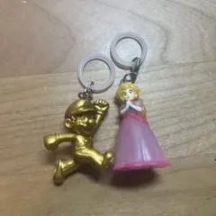 1995 Nintendo スーパーマリオRPG ピーチ姫 キーホルダー 2個 - メルカリ