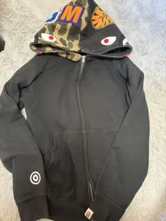 BAPEシャークパーカー