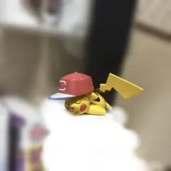 ピカチュウ フィギュア 帽子付き
