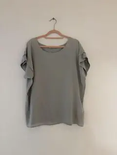 chocol raffine robe フリルスリーブ Tシャツ グレーのサムネイル
