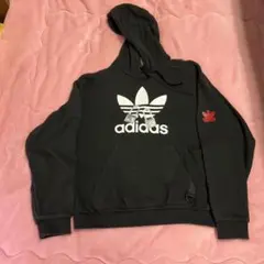 アディダス　adidas パーカー