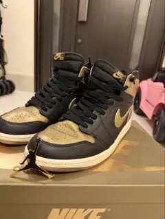【美品】NIKE Air Jordan 1 黒/金 ハイカット 29cm