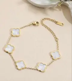 ゴールド 四葉のクローバーブレスレット