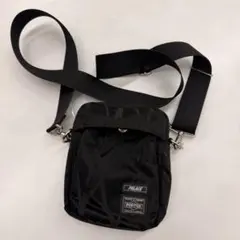 PALACE PORTER VERTICAL SHOULDER BAG 黒 - メルカリ