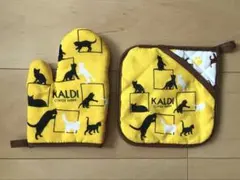 お値下げ中⭐️KALDI 猫デザイン ミトンと鍋つかみセットのサムネイル