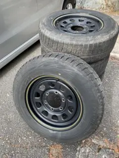 ブリジストン　スタッドレス　205/65R15のサムネイル