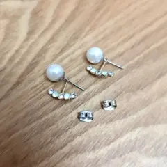パールとクリスタルのスタッドピアス