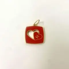 CHANEL レッドハートチャーム