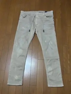 ベージュ デニム