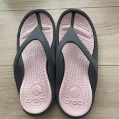 crocs ビーチサンダル 24cm 黒・ピンク