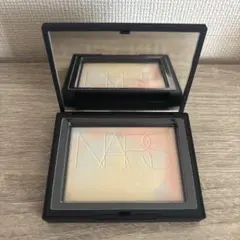 【新品・未使用】NARS ライトリフレクティング　プラズマティックパウダーのサムネイル