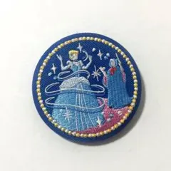 ♡ディズニー刺繍缶バッチ　シンデレラ♡