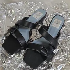 美品　Emma Francis ブラックサンダルのサムネイル