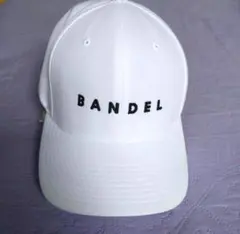 BANDEL キャップ ホワイト FLEXFIT DELTA - メルカリ