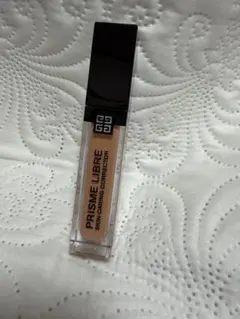 GIVENCHY PRISME LIBRE CORRECTORのサムネイル