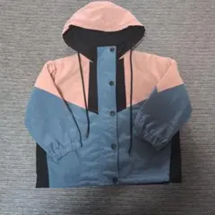 キッズジャケット 青・黒・ピンク 配色