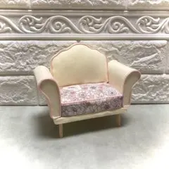 ミニチュアソファ　ホワイト×ピンク花柄　ブライス等1/6ドール　ミニチュア家具