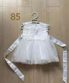 【美品】ホワイトベビードレス 花柄刺繍付き 85cm