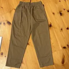 カーキ イージーパンツ ゆったりフィット
