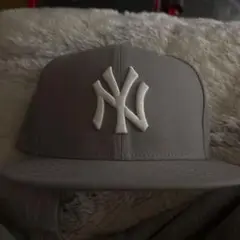 NEWERA グレー