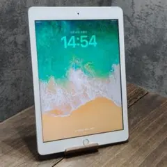 iPad 第6世代 32GB セルラーモデル タブレット