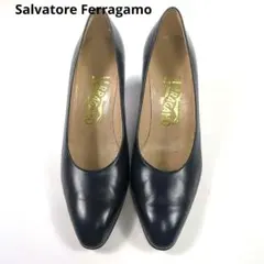 Salvatore Ferragamo パンプス ラウンドトゥ ネイビー 本革のサムネイル
