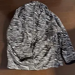 最終値下げ　FILA ゼブラ柄 フード付きジャケット