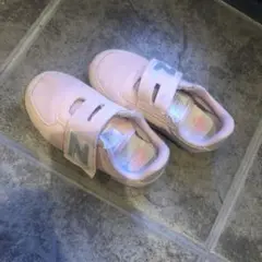 ニューバランス　薄いピンク　15.5 シルバーラメ