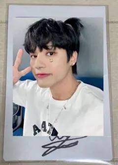 ATEEZ ヨサン サイン入りポラロイド ポラ チェキ ATEEZ ヨサン ポラロイド ポラ チェキ ATEEZ サン 直筆サイン