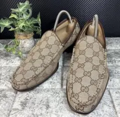 Gucci GGパターン ベージュローファー