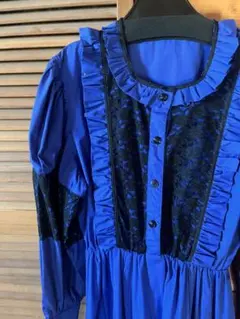 伊太利屋】GKロゴ 花柄刺繍 レースアップ ブラウス ブルー15号 日本製 